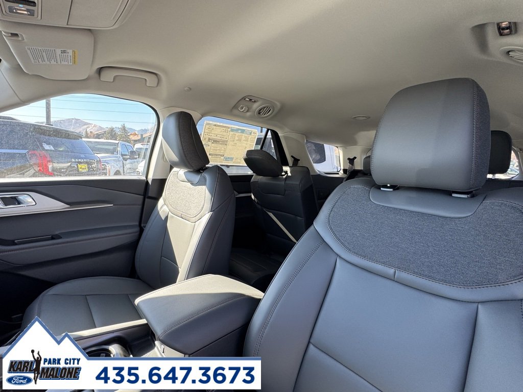 New 2025 Ford Explorer Active w/ Active Comfort Package image 15