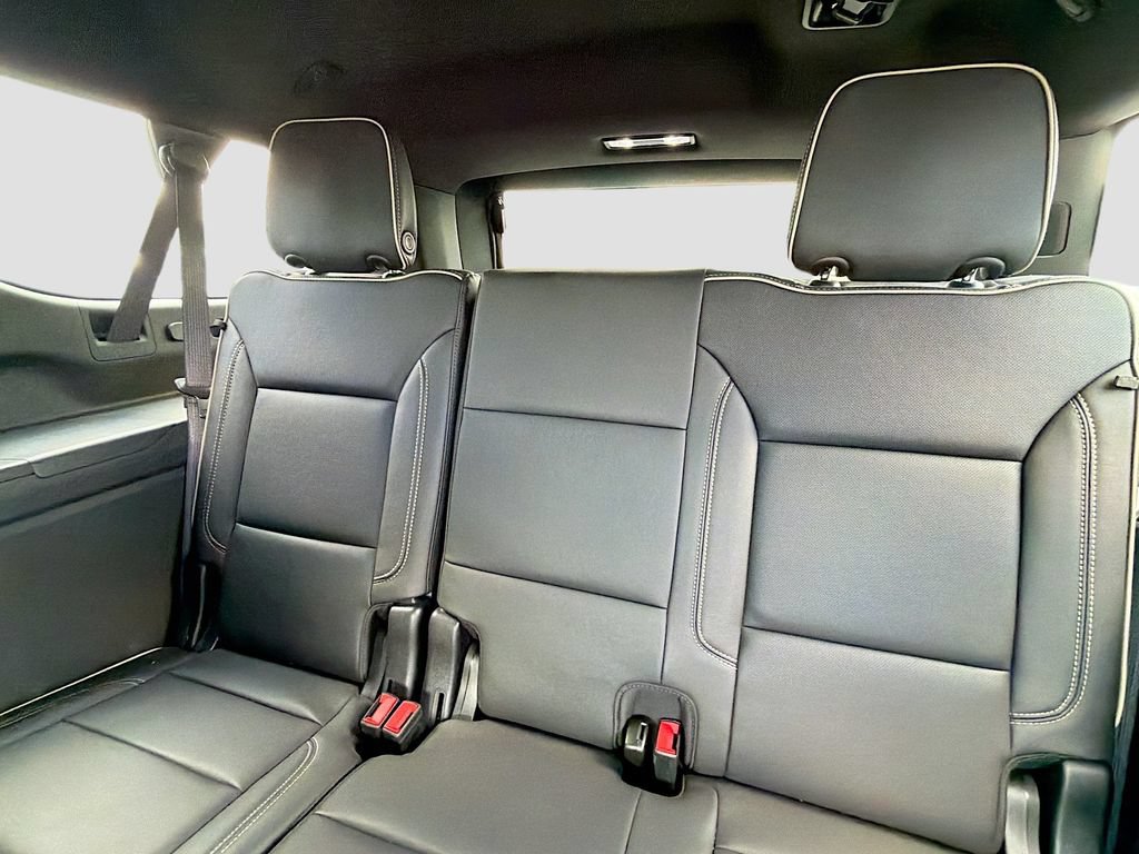 Used 2025 GMC Yukon XL Elevation w/ LPO, Floor Liner Package AWD/4WD image 13
