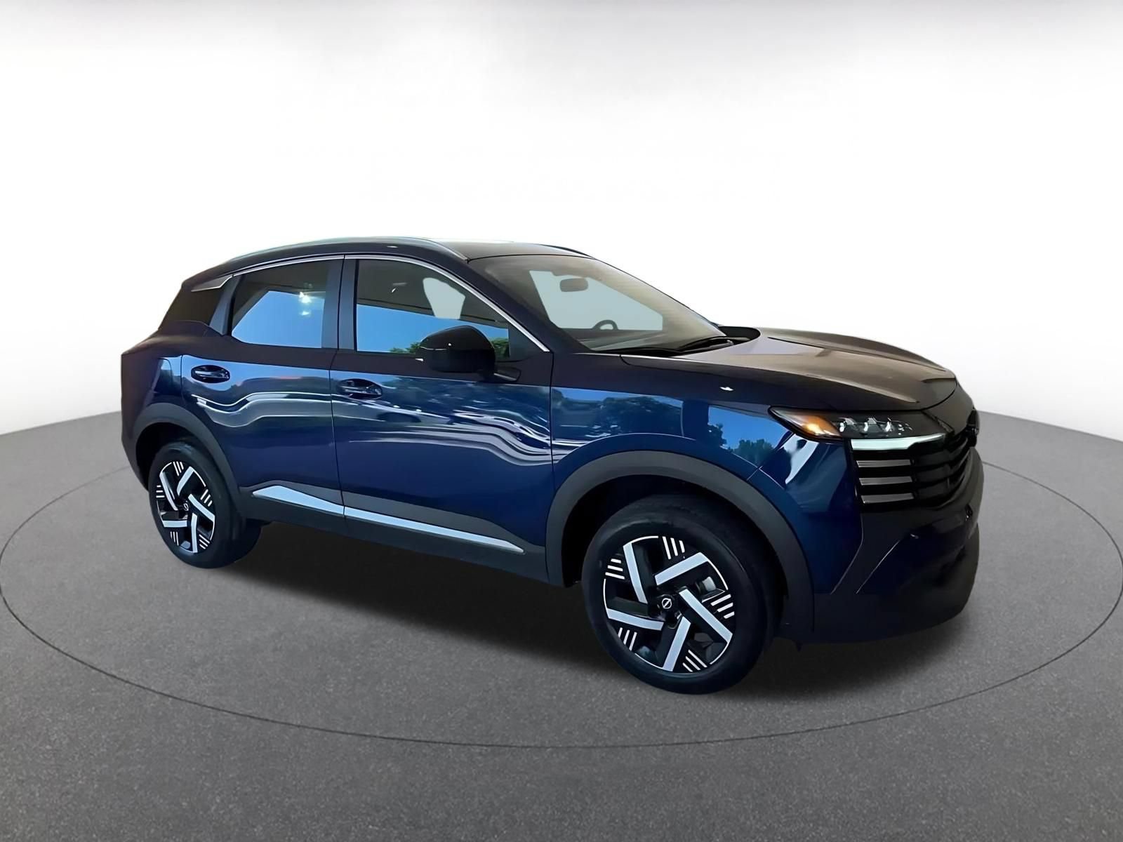 Used 2026 Nissan Kicks SV w/ Cold Weather Package FWD video 2