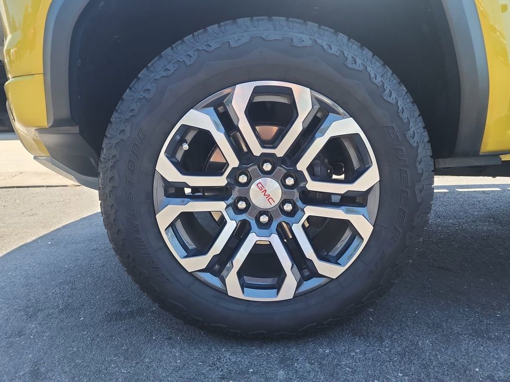 Certified 2023 GMC Canyon AT4 w/ AT4 Premium Package AWD/4WD image 33