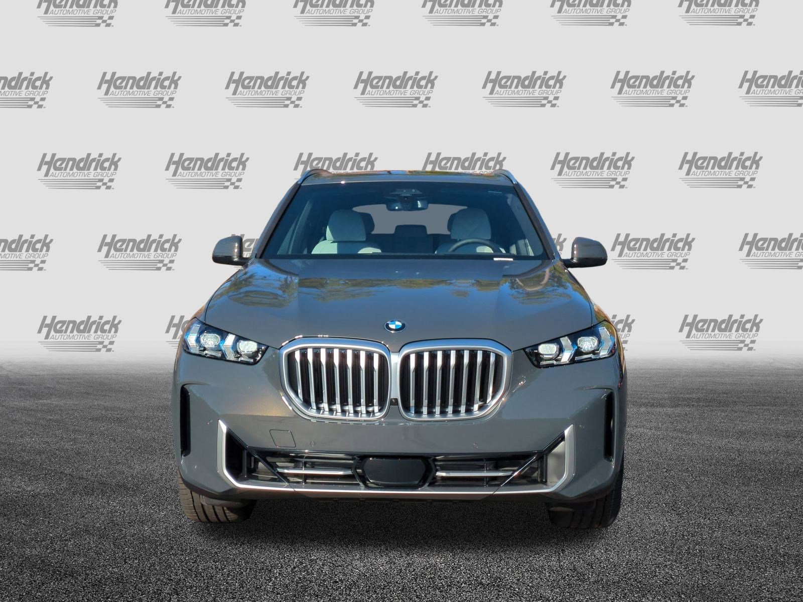 Used 2026 BMW X5 xDrive40i AWD/4WD image 3