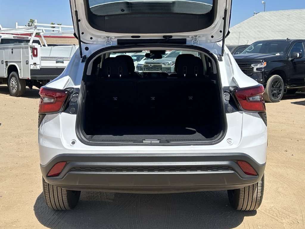 Certified 2026 Chevrolet Trax LS FWD image 24