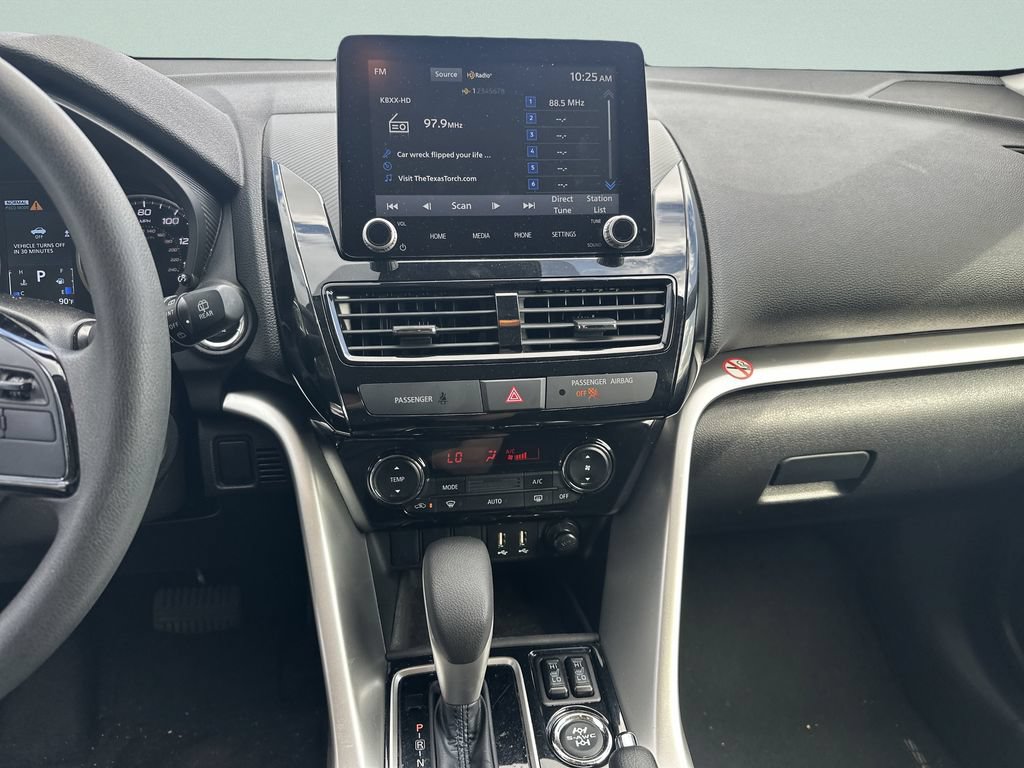Used 2025 Mitsubishi Eclipse Cross LE AWD/4WD image 16