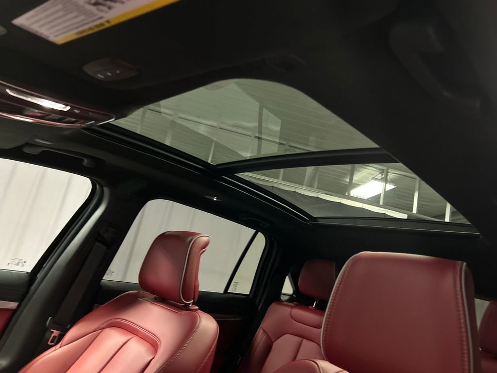 Used 2024 Jeep Wagoneer Launch Edition image 23