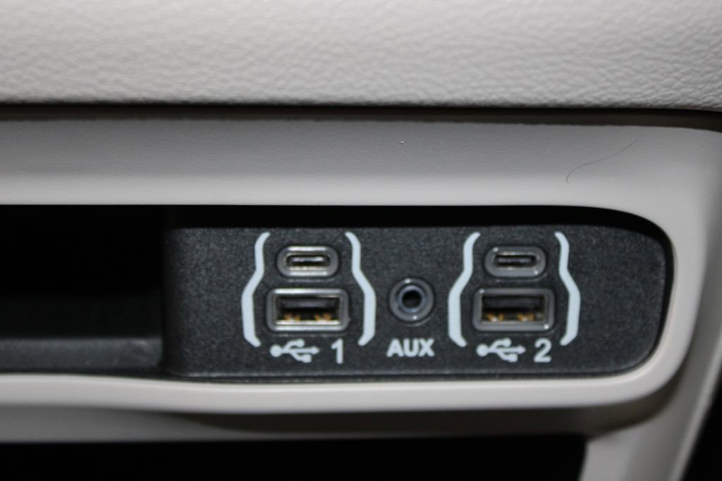 Used 2024 Chrysler Voyager LX FWD image 54