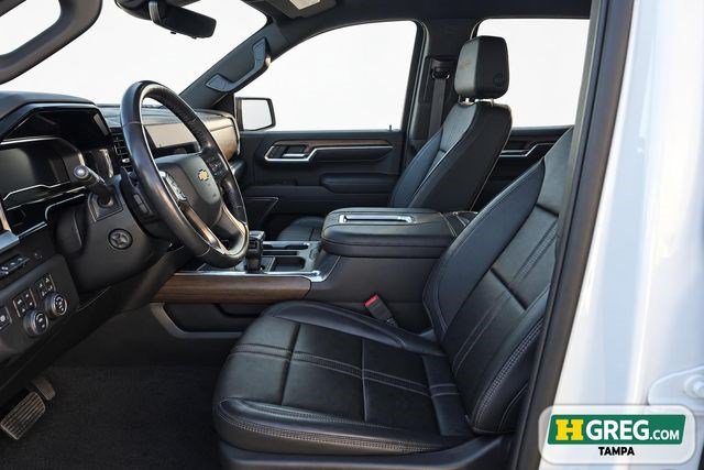 Used 2022 Chevrolet Silverado 1500 High Country w/ Technology Package AWD/4WD image 11