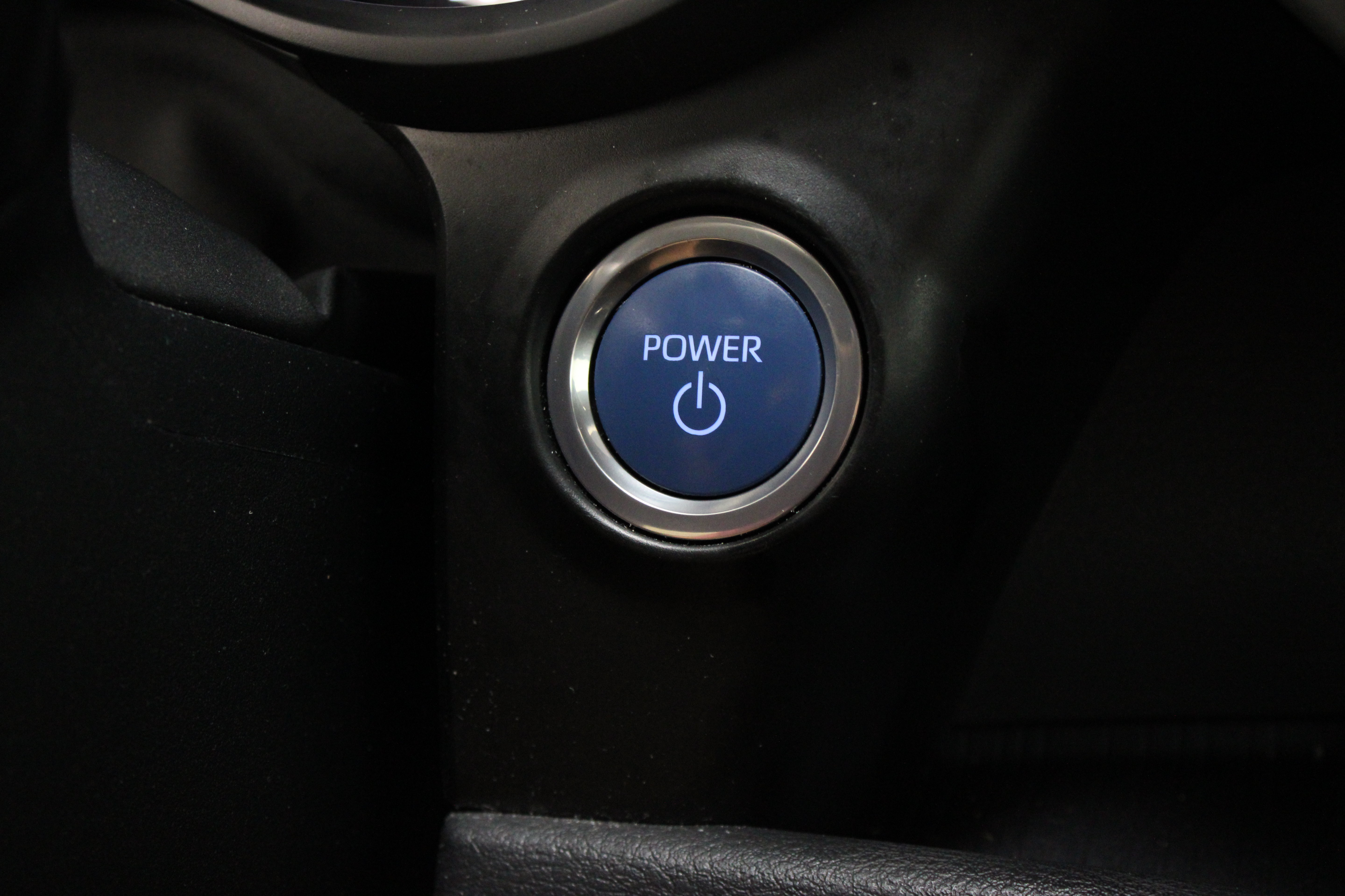 Used 2023 Toyota Sienna XSE FWD image 18