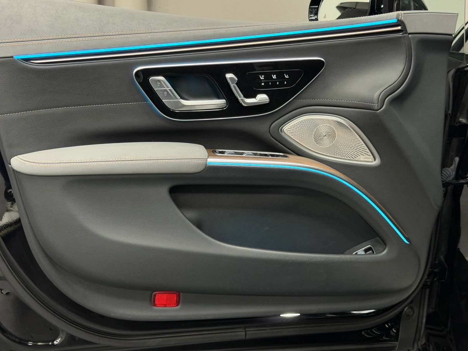 Certified 2024 Mercedes-Benz EQS 450+ 4MATIC Sedan image 19