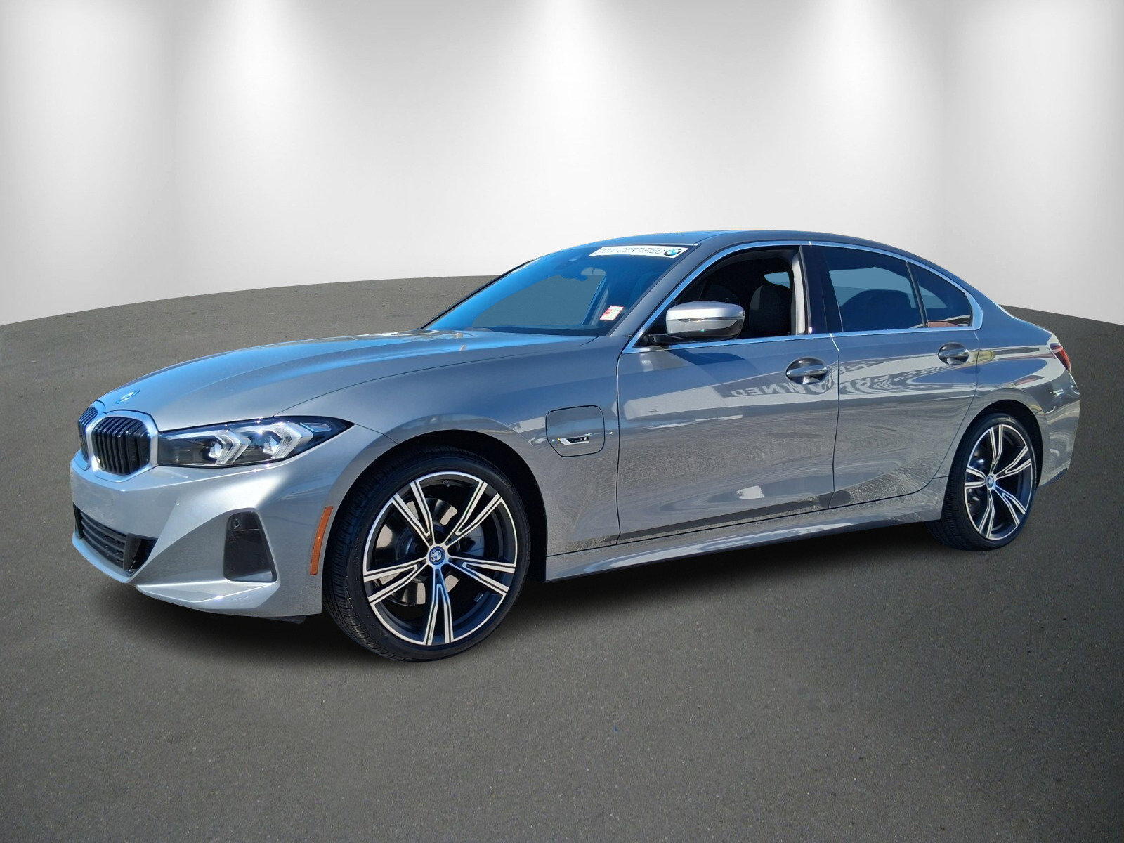 Certified 2023 BMW 330e xDrive w/ Premium Package image 3