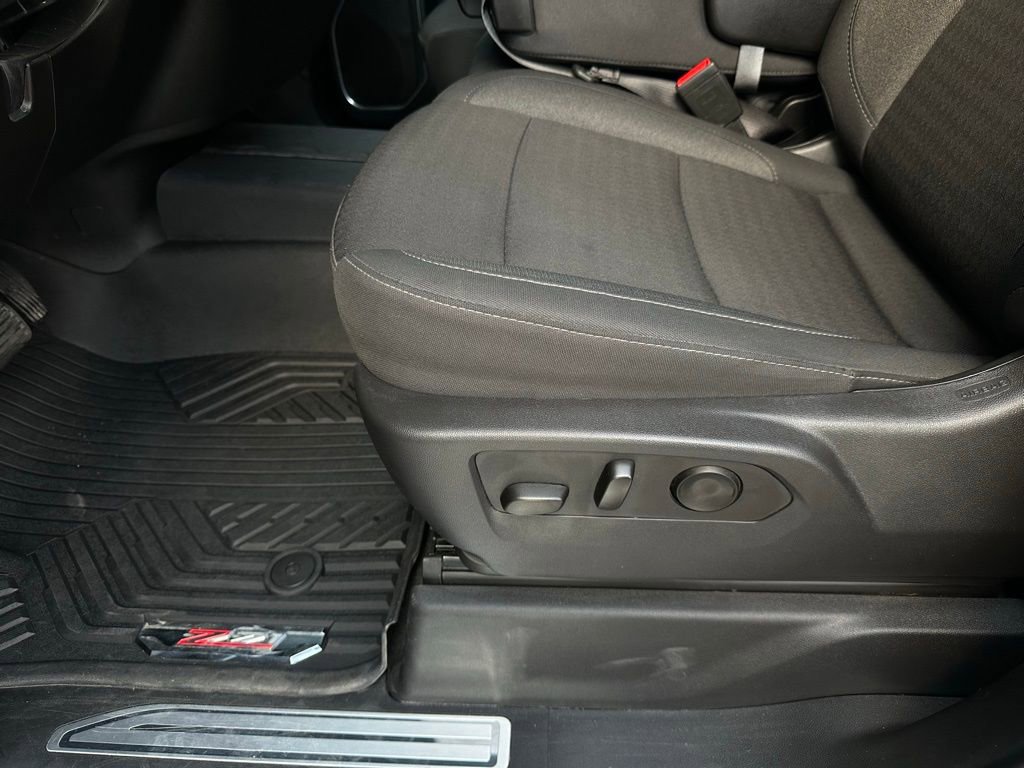 Used 2025 Chevrolet Silverado 2500 LT w/ Safety Package image 12