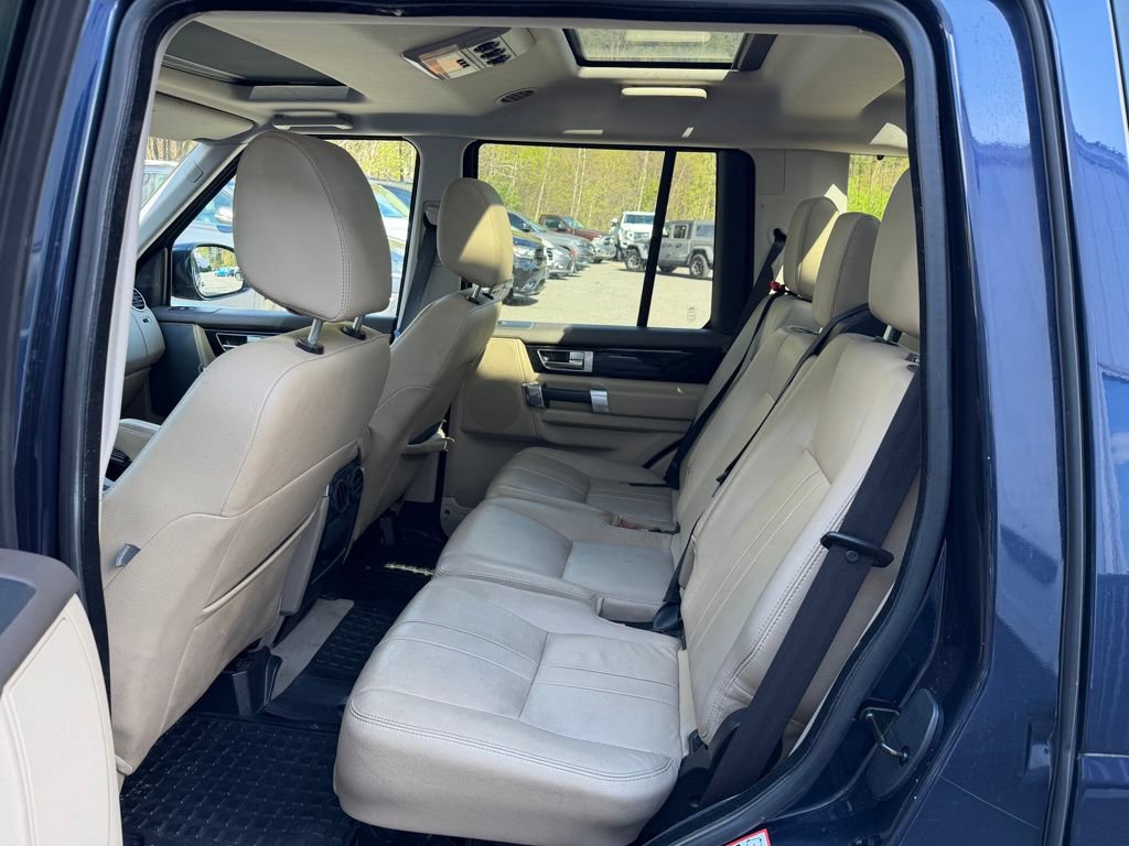 Used 2016 Land Rover LR4 HSE AWD/4WD image 12
