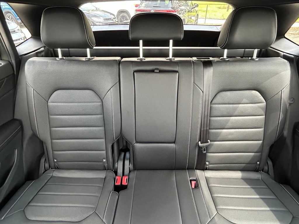 New 2026 Volkswagen Atlas Cross Sport SEL R-Line AWD/4WD image 13