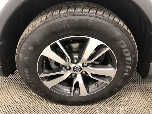Used 2018 Toyota RAV4 XLE w/ Plus Extra Value Package image 28