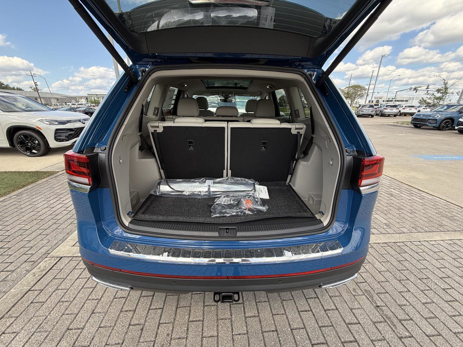 New 2026 Volkswagen Atlas SE image 10