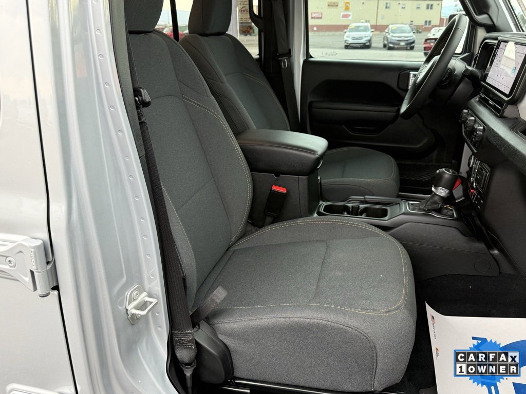 Used 2024 Jeep Gladiator Sport image 17