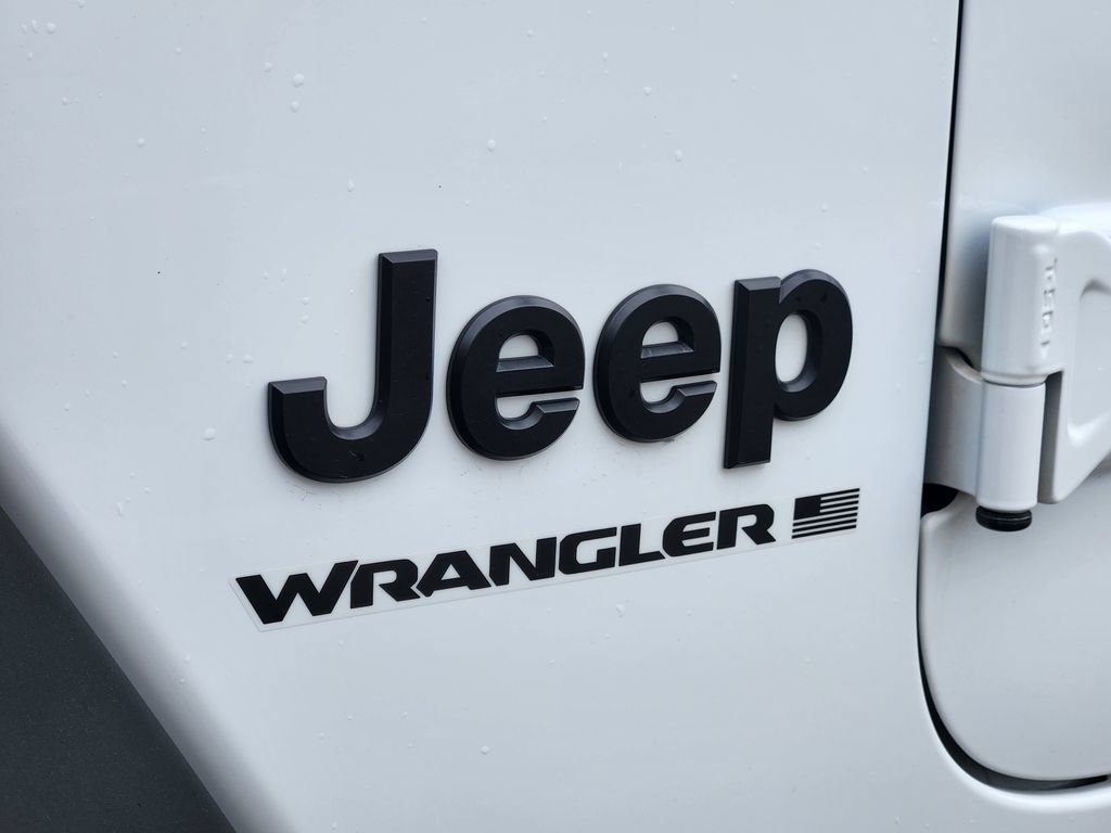 Used 2025 Jeep Wrangler Unlimited Sport AWD/4WD image 12