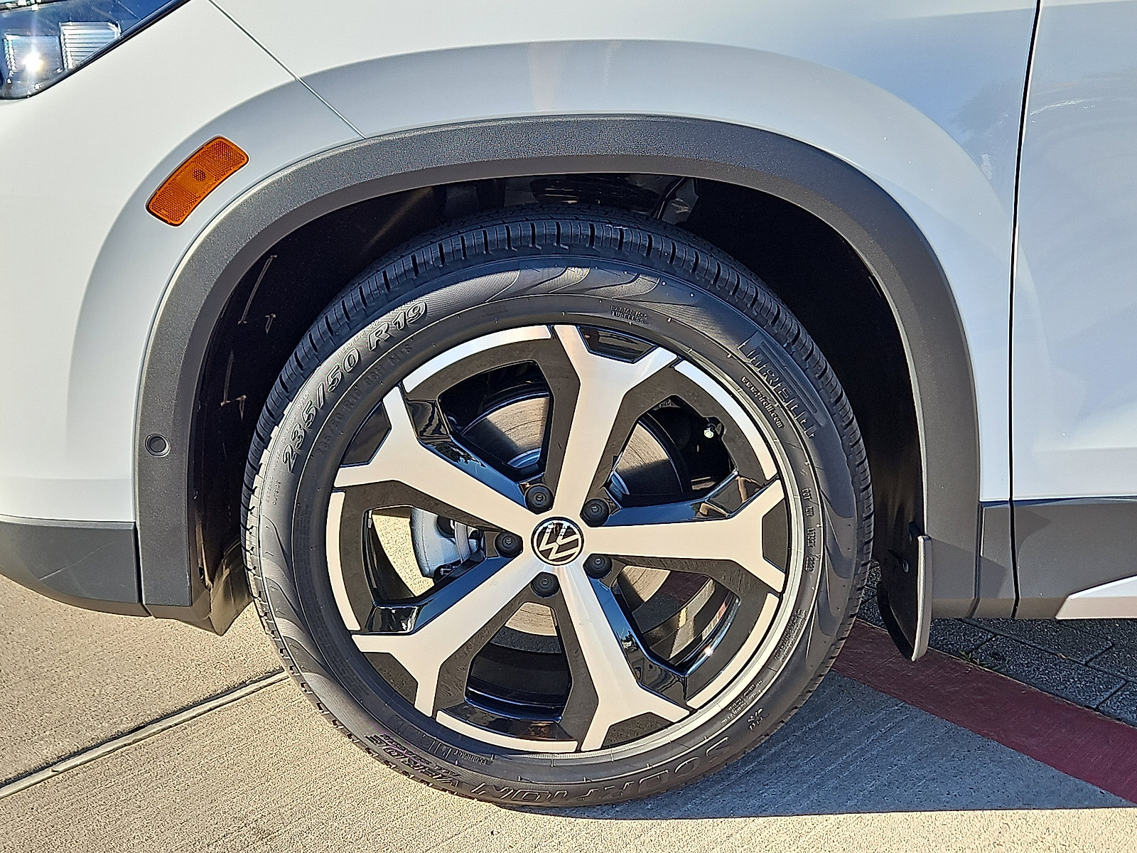 New 2026 Volkswagen Tiguan SE image 6