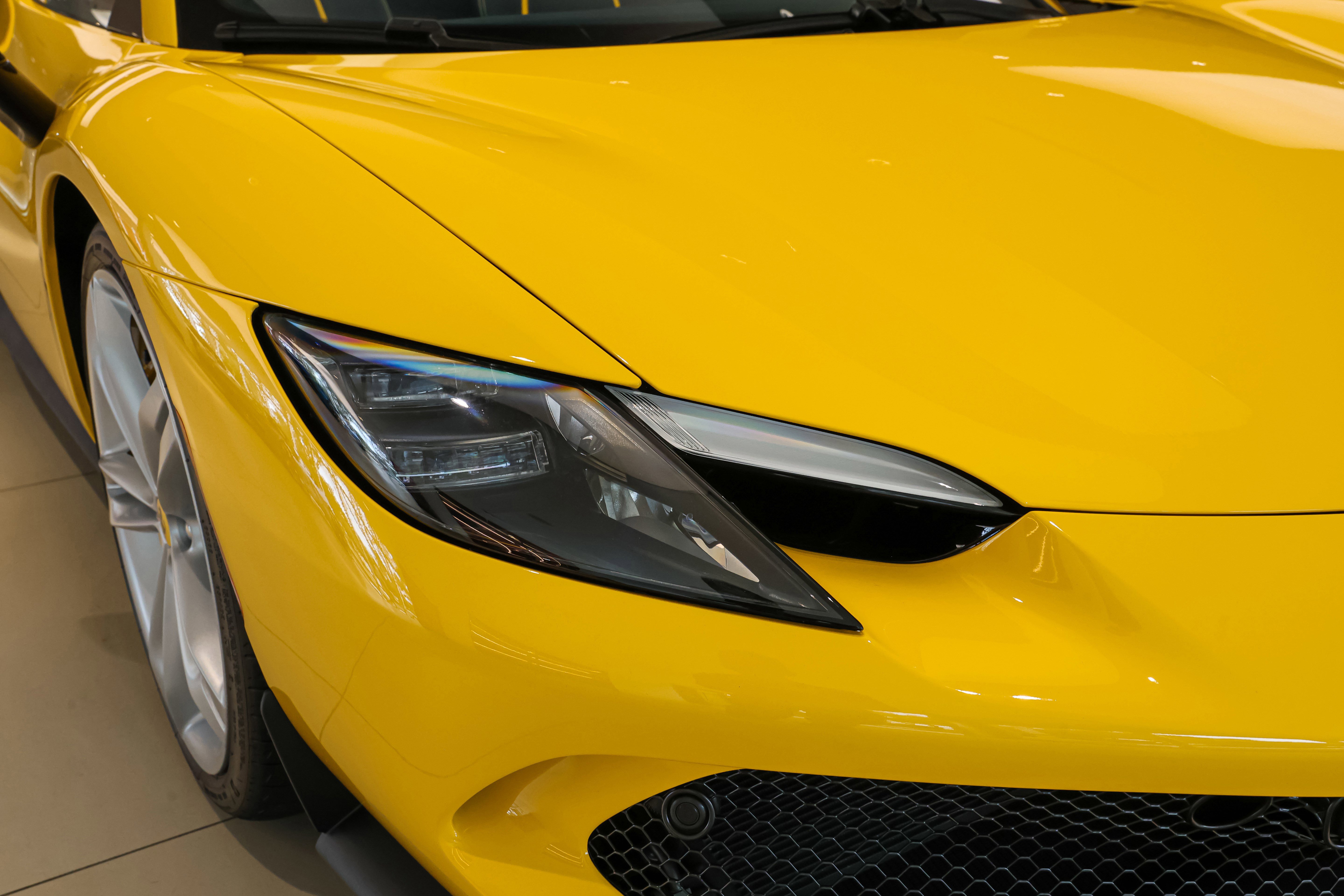 Used 2025 Ferrari 296 GTS image 33