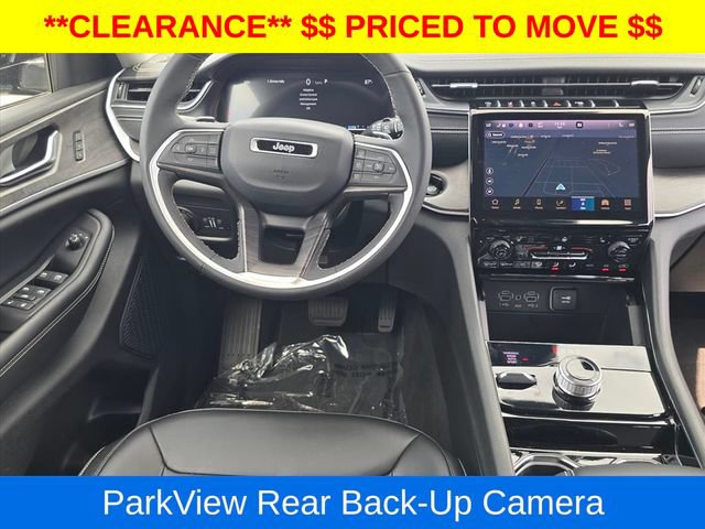 Used 2023 Jeep Grand Cherokee L Limited w/ Black Appearance Package AWD/4WD image 20