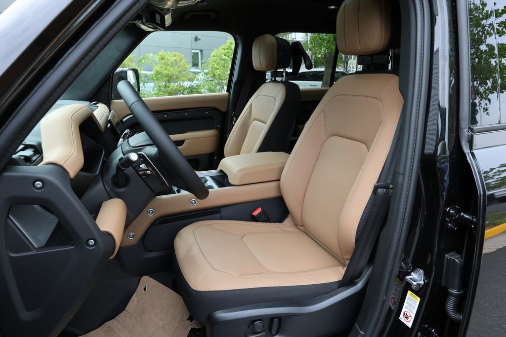 New 2026 Land Rover Defender 110 V8 AWD/4WD image 15