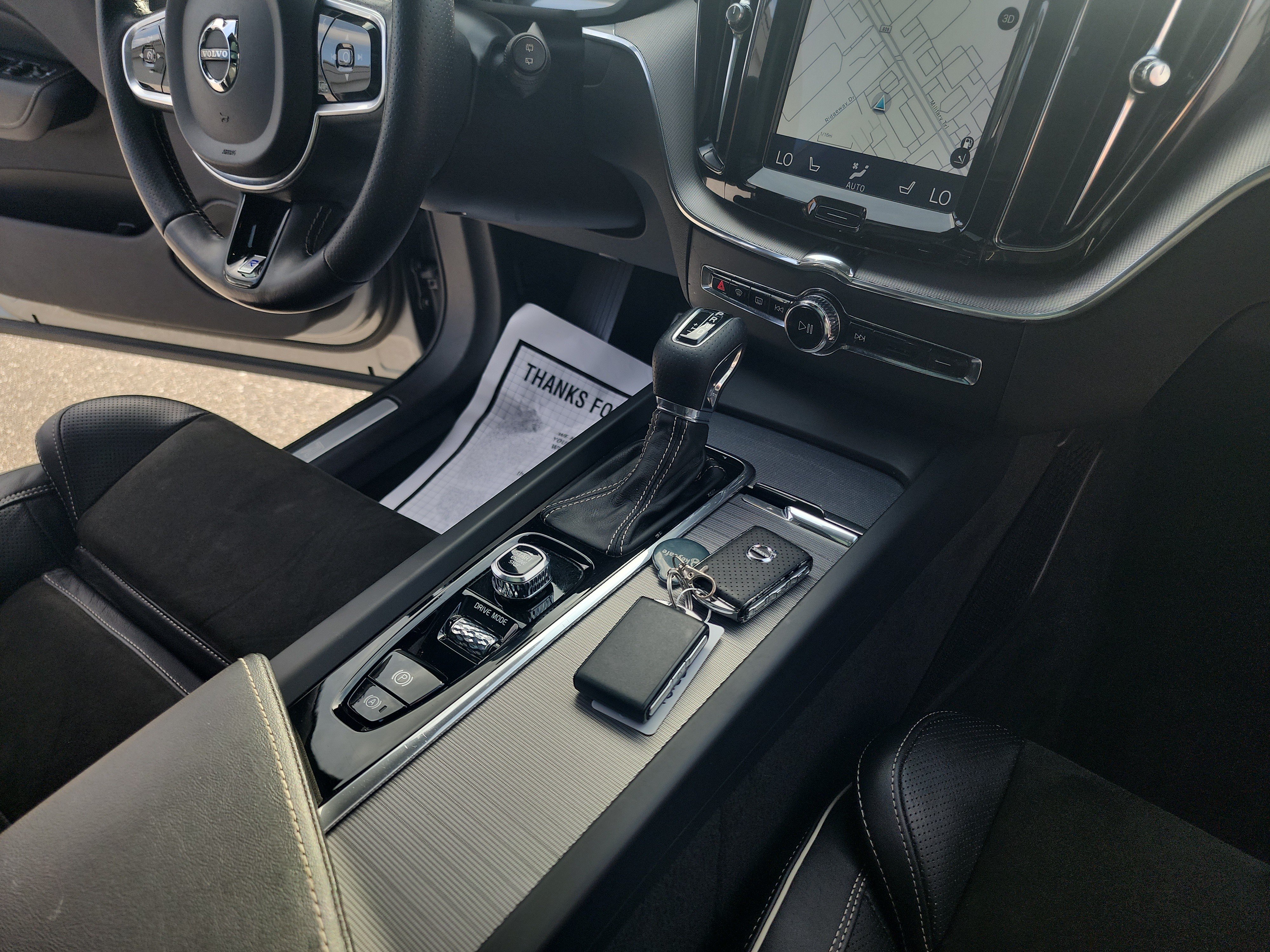 Used 2018 Volvo XC60 T5 R-Design w/ Convenience Package AWD/4WD image 27