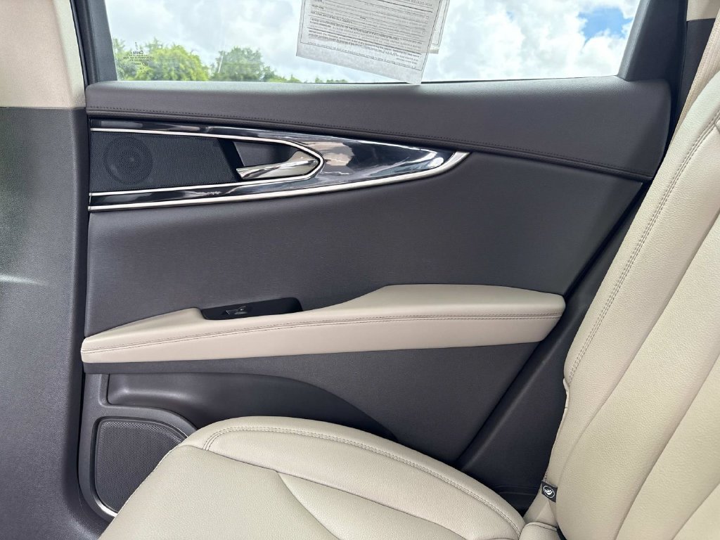 Certified 2023 Lincoln Nautilus AWD w/ Premium Package image 15