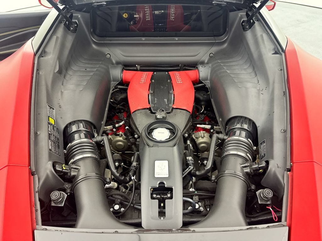 Used 2020 Ferrari F8 Tributo RWD image 33