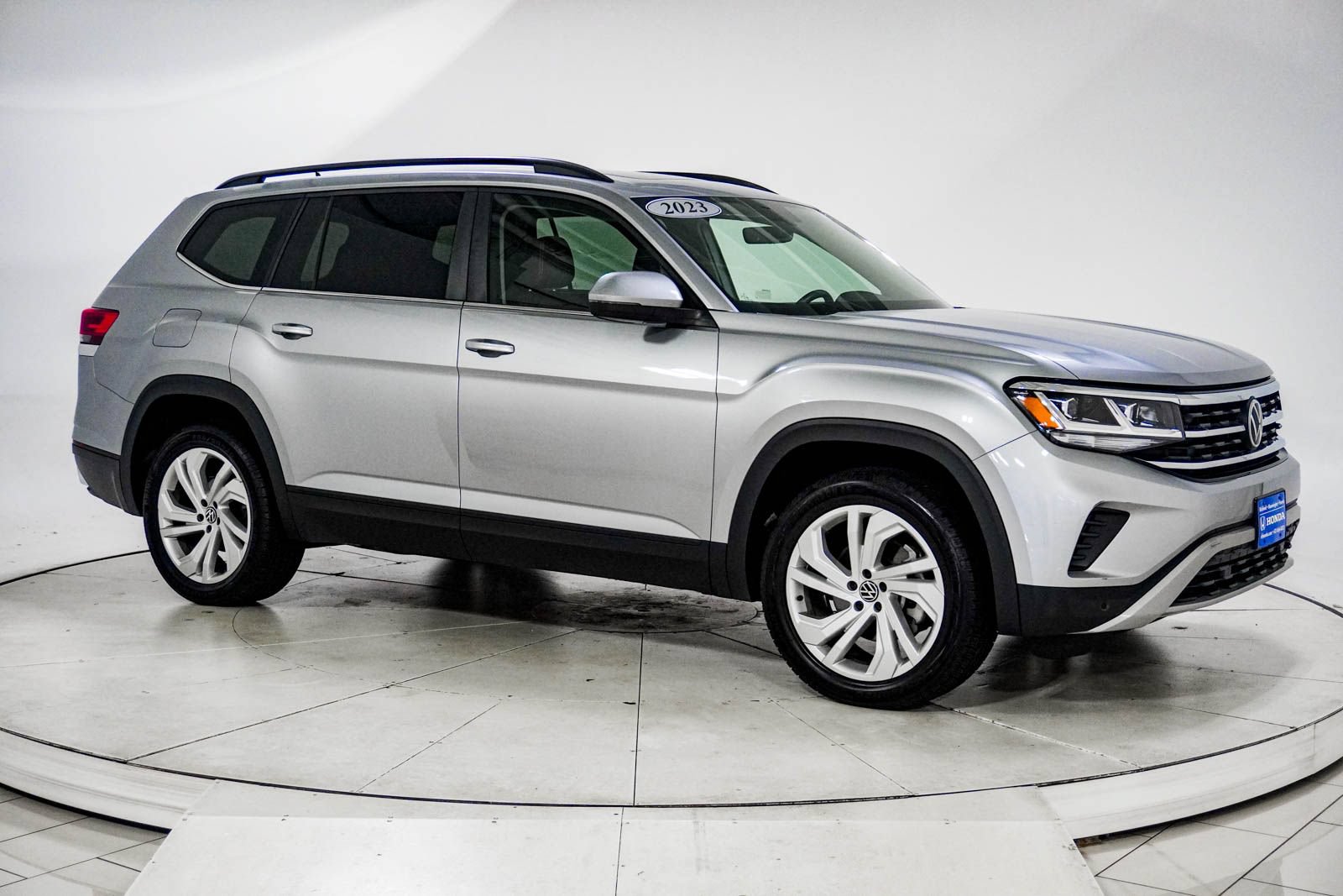 Used 2023 Volkswagen Atlas SE w/ Panoramic Sunroof Package AWD/4WD image 13