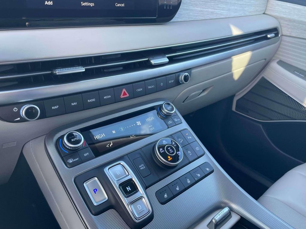 Used 2024 Hyundai Palisade Calligraphy image 31