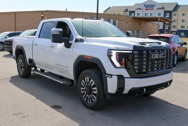 Used 2025 GMC Sierra 2500 Denali Ultimate AWD/4WD image 1
