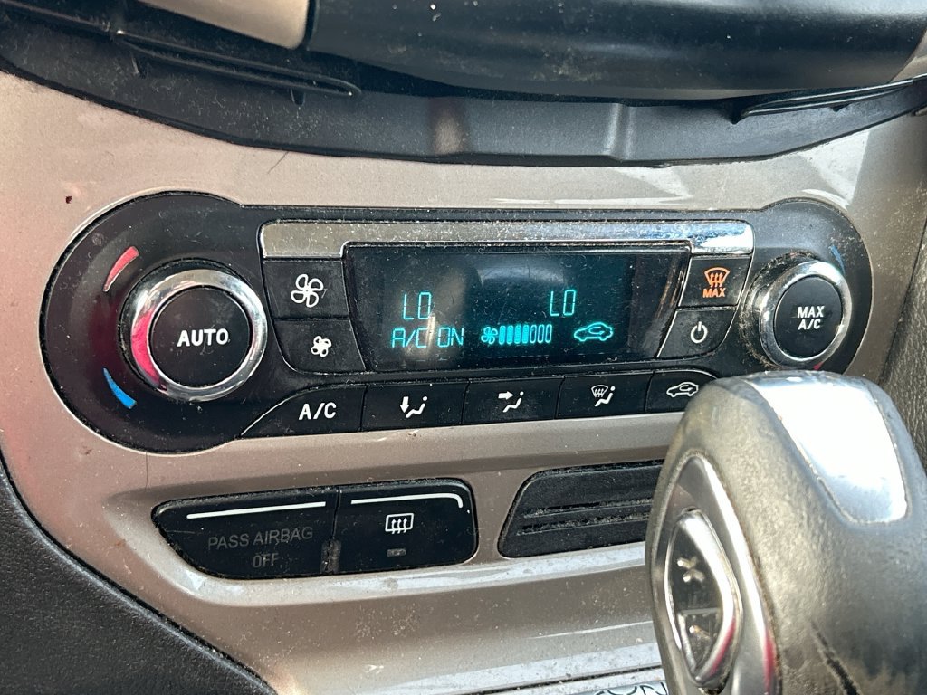 Used 2012 Ford Focus SEL FWD image 21