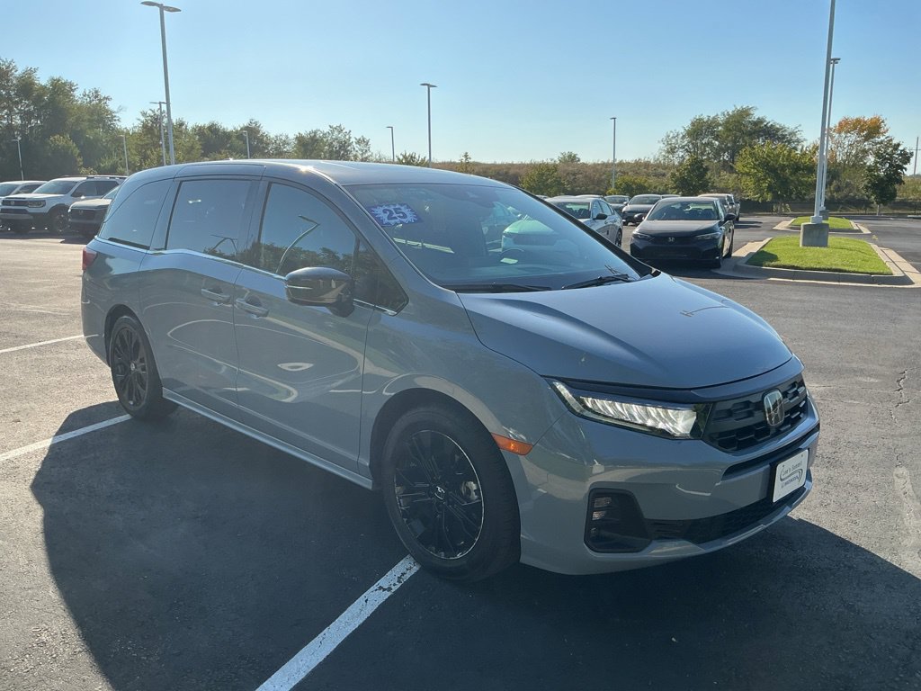 Used 2025 Honda Odyssey Sport-L image 17