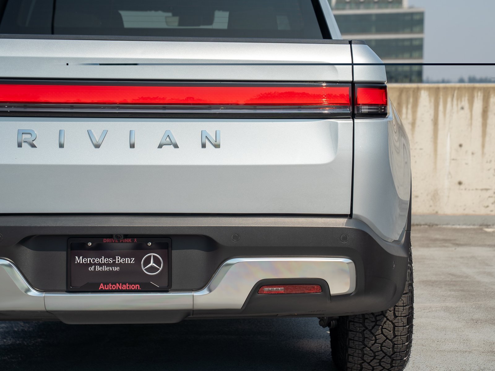 Used 2025 Rivian R1T Adventure AWD/4WD image 9