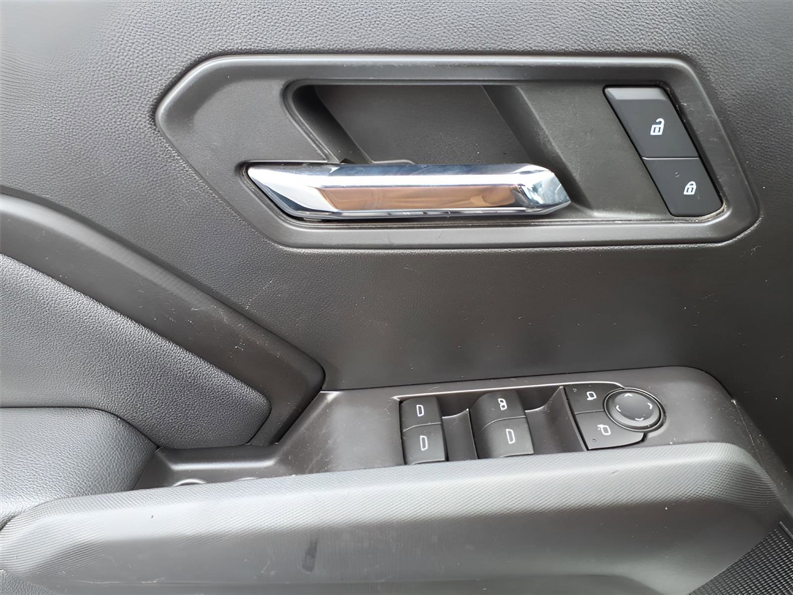 Used 2023 Chevrolet Colorado LT w/ LT Convenience Package II image 14