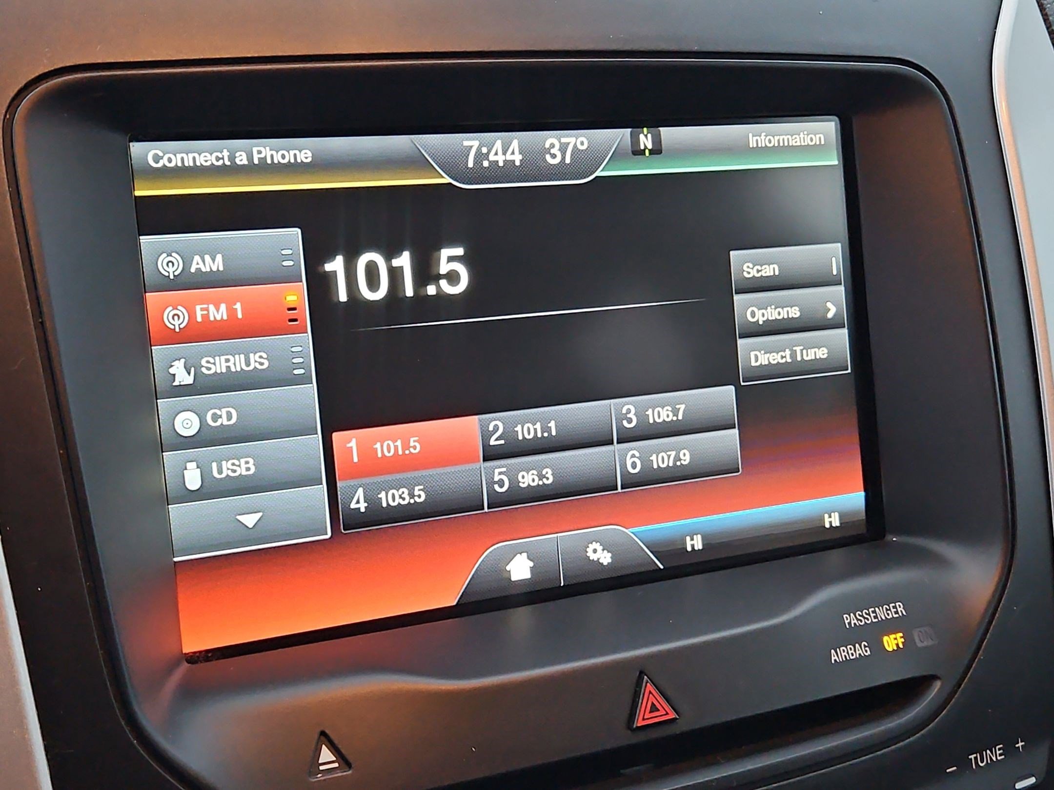 Used 2013 Ford Explorer XLT image 24