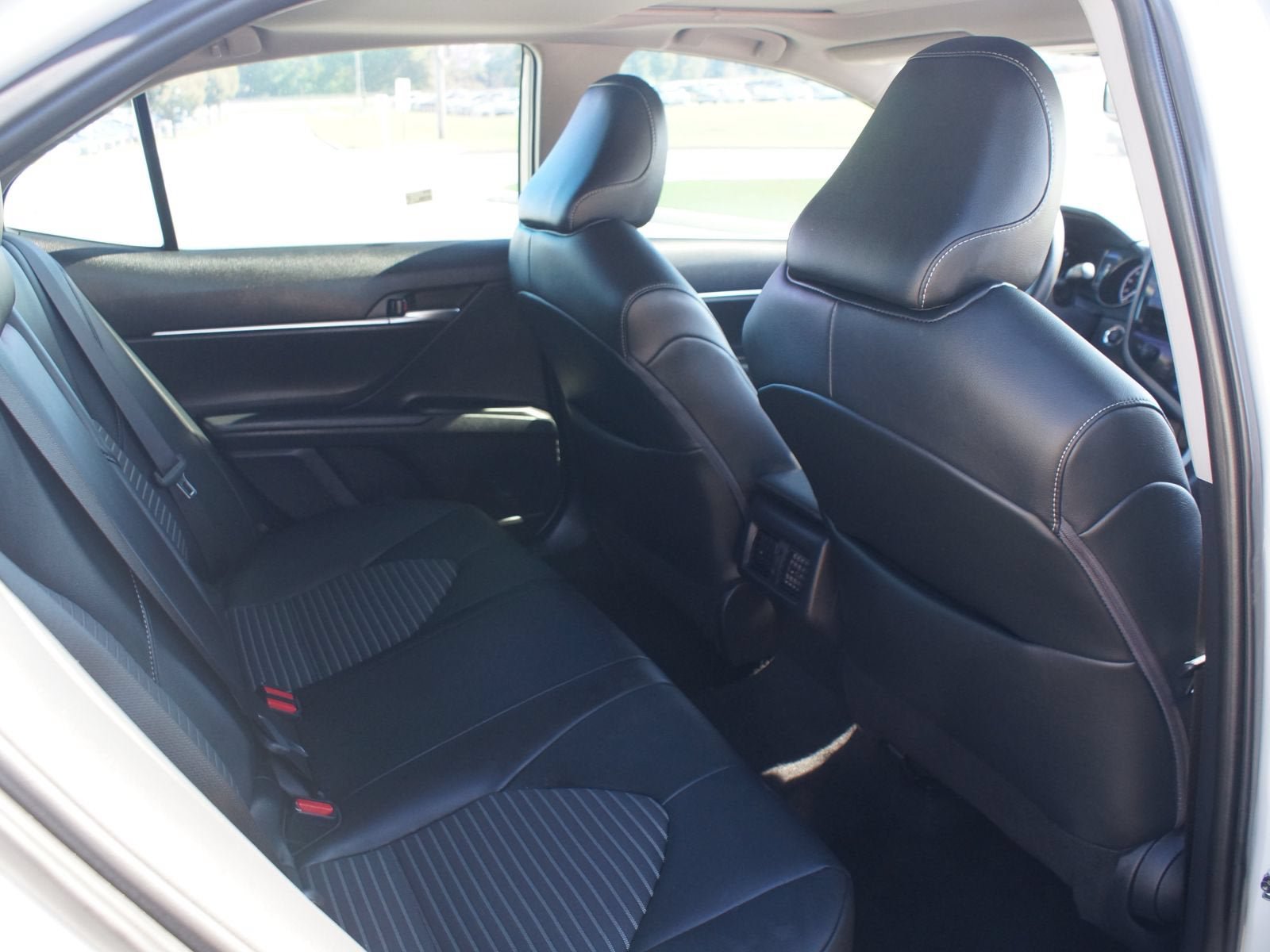 Used 2024 Toyota Camry SE w/ Cold Weather Package FWD image 21