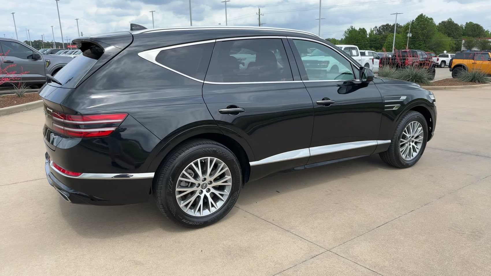Used 2024 Genesis GV80 2.5T AWD/4WD image 9