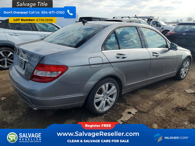 Used 2011 Mercedes-Benz C 300 4MATIC Sedan image 4