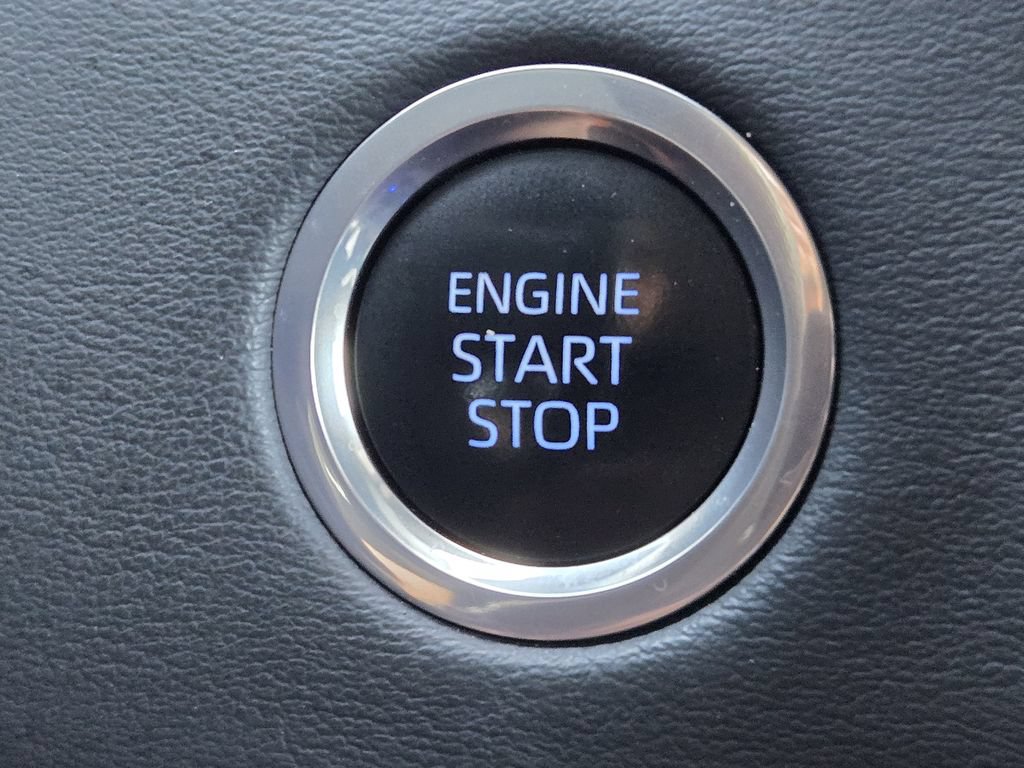 Used 2023 Toyota Tundra Platinum AWD/4WD image 33