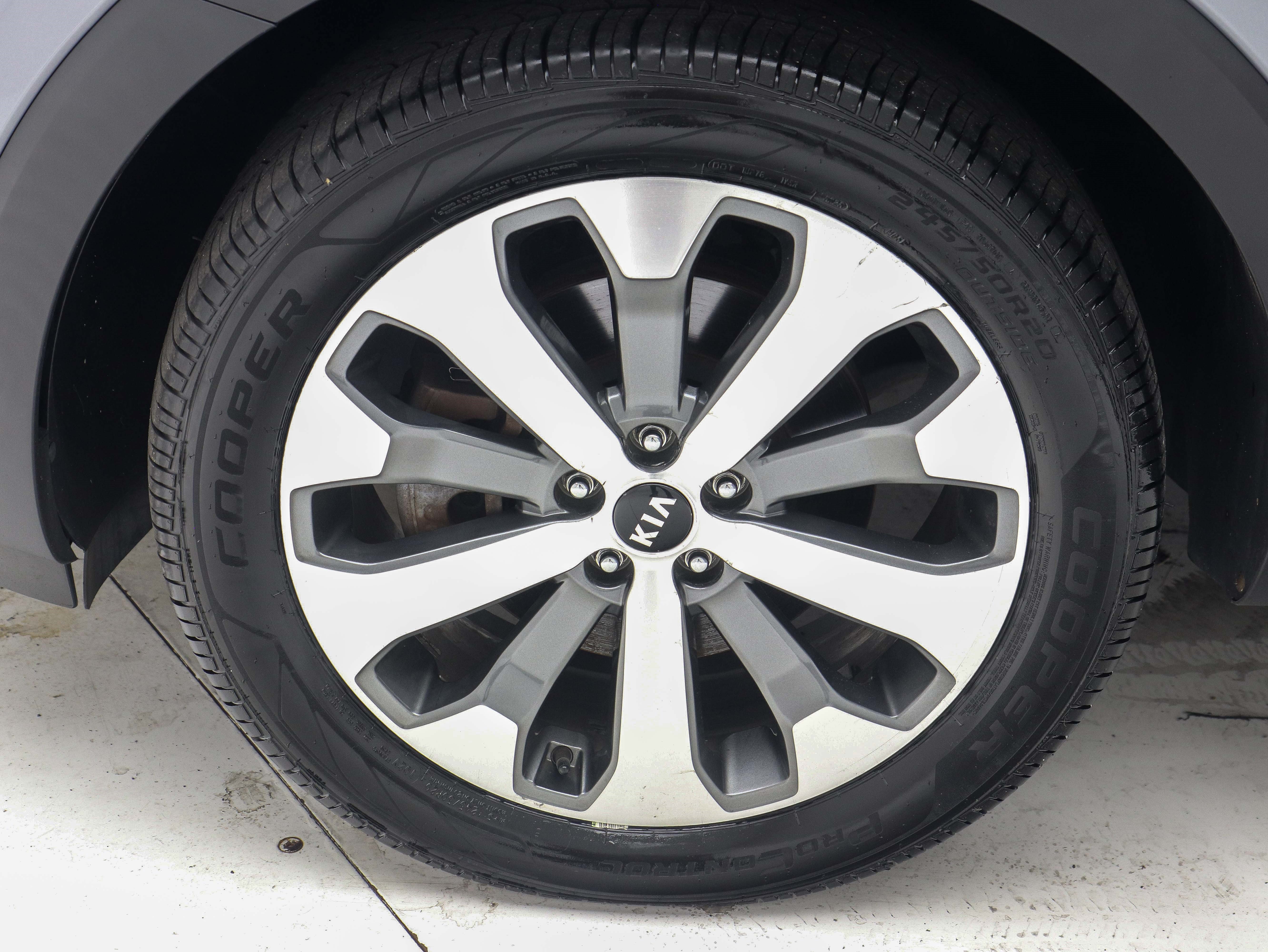 Used 2020 Kia Telluride S AWD/4WD image 29