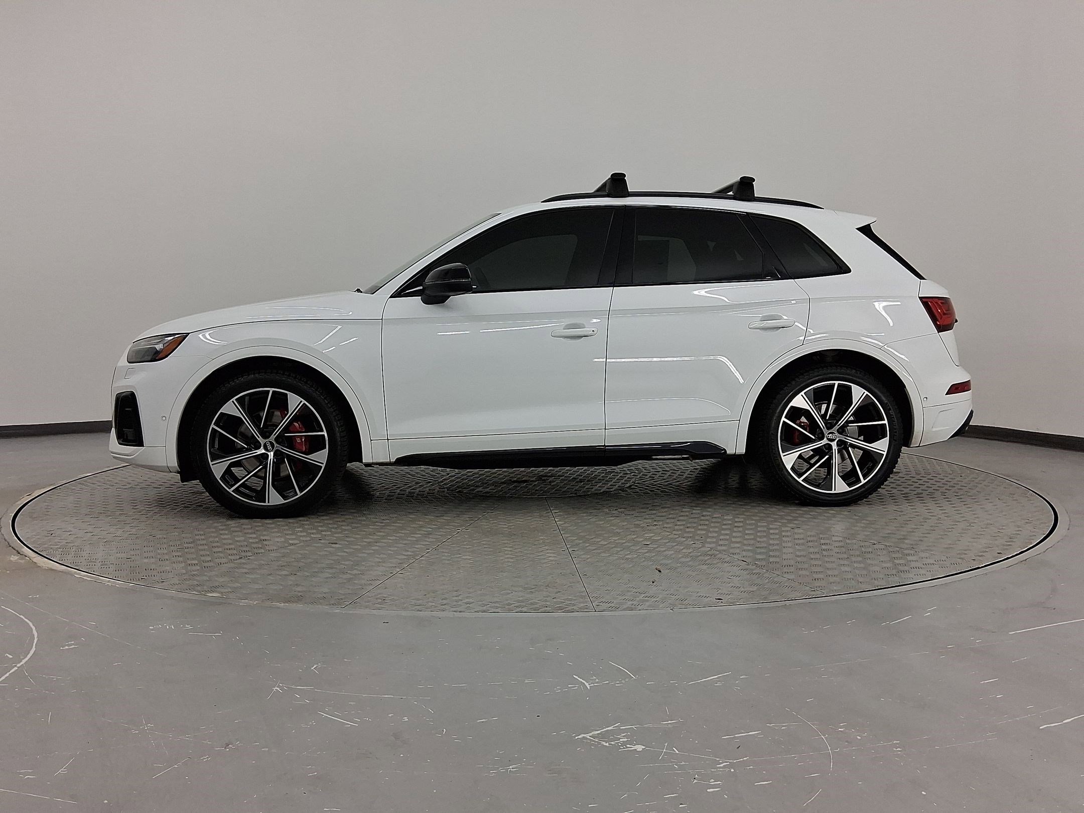Used 2021 Audi SQ5 Prestige w/ Prestige Package image 2