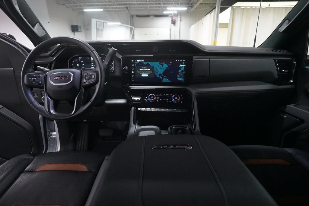 Used 2025 GMC Sierra 2500 AT4 w/ AT4 Preferred Package AWD/4WD image 5