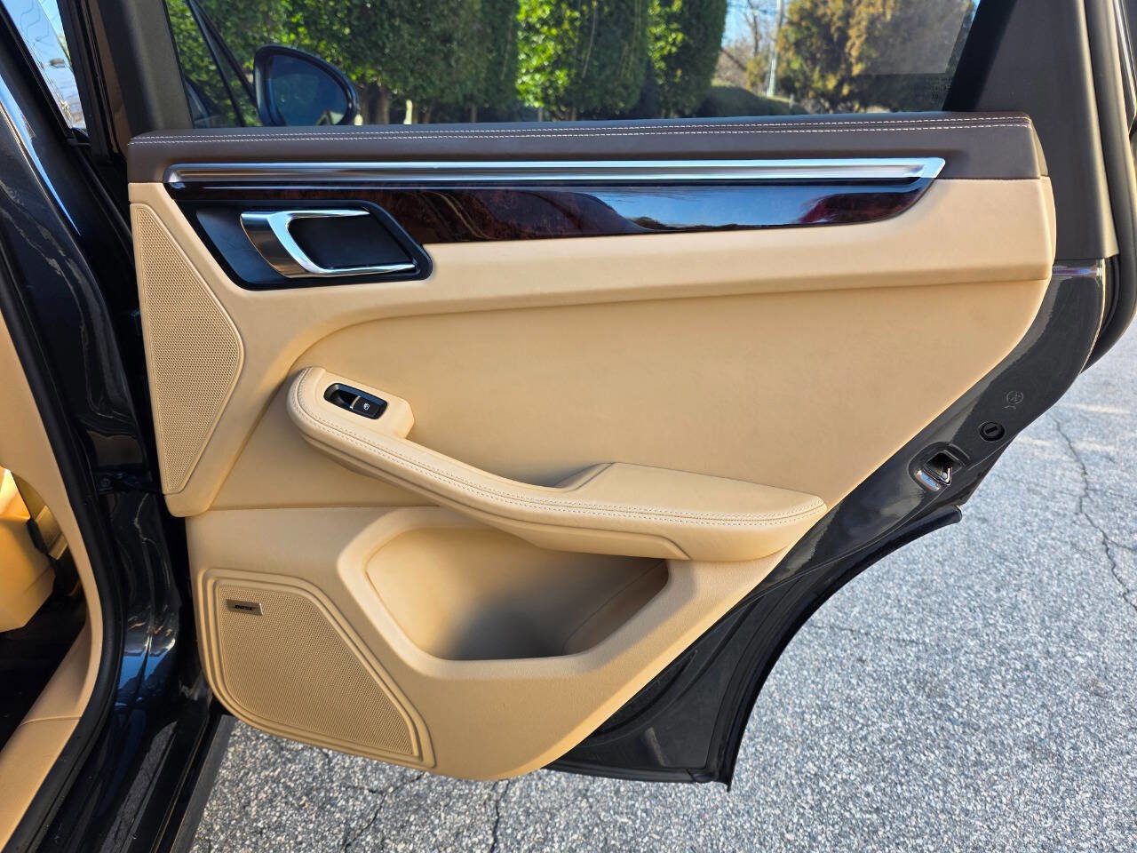 Used 2017 Porsche Macan GTS image 37