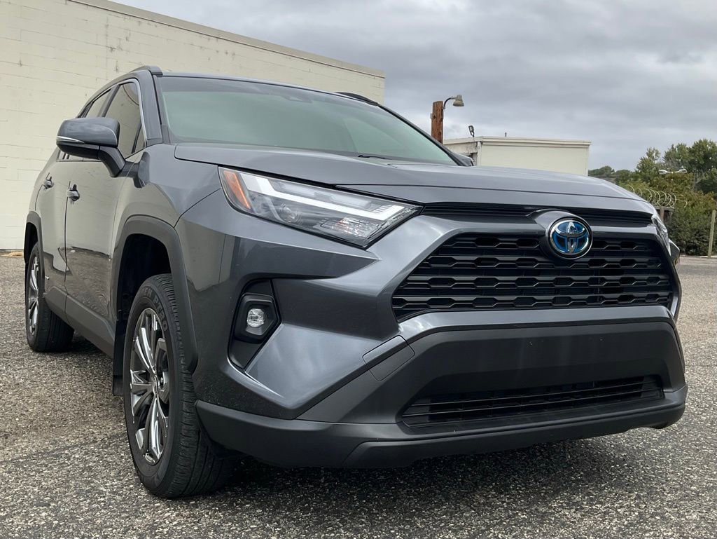 Used 2024 Toyota RAV4 XLE Premium image 74