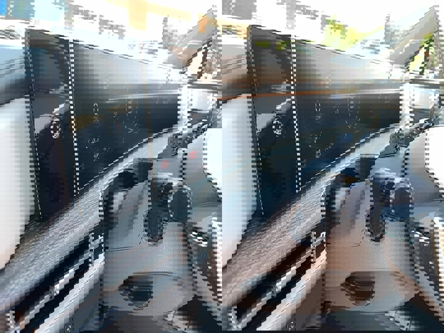 Used 2024 Hyundai Santa Fe Limited image 21