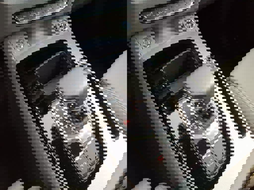 Used 2025 Audi Q5 2.0T Premium image 14