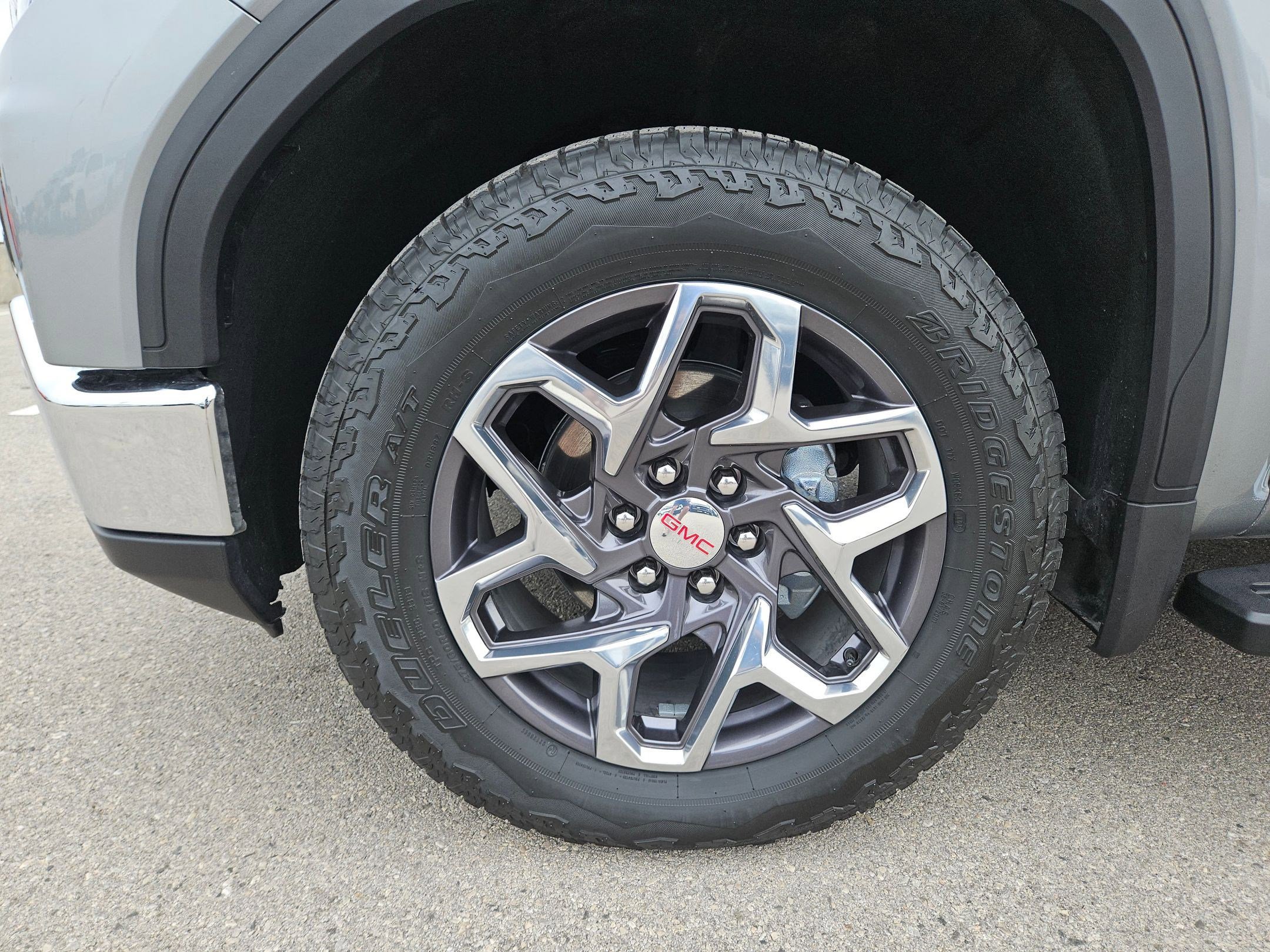 Used 2025 GMC Sierra 1500 SLT RWD image 31
