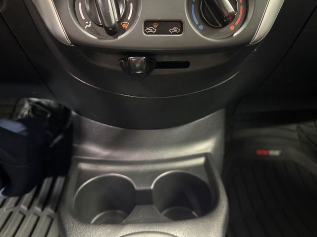 Used 2015 Nissan Versa SV image 18