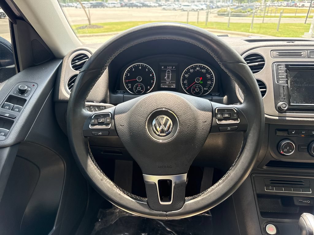 Used 2016 Volkswagen Tiguan SE AWD/4WD image 19