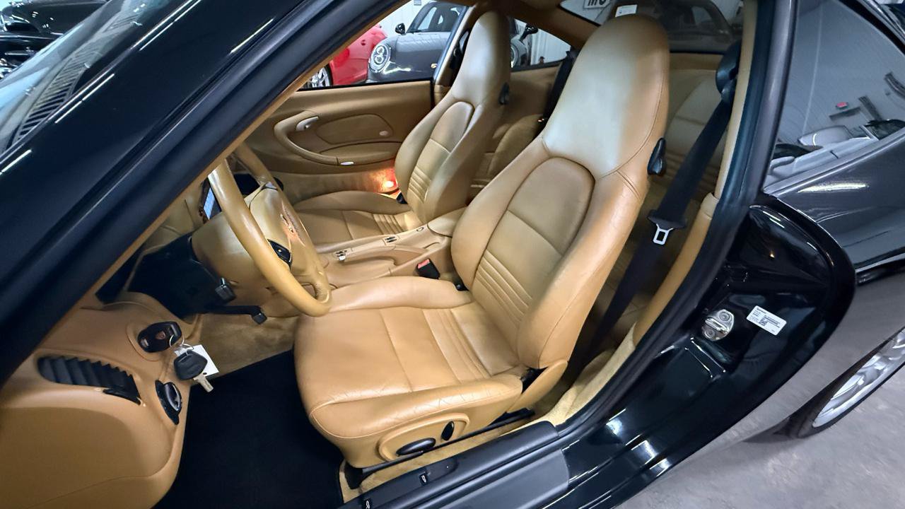 Used 2003 Porsche 911 GT3 RS image 27